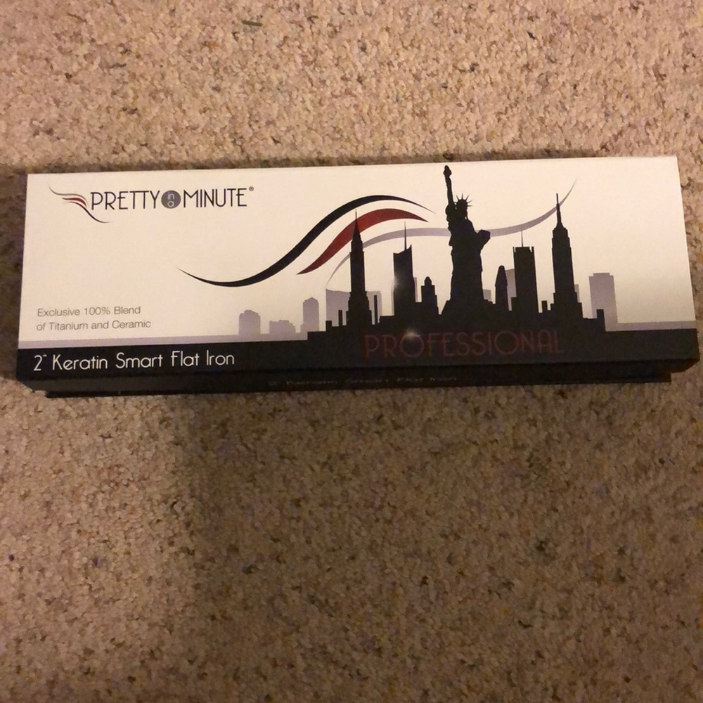 Pretty in a minute 2" flat iron